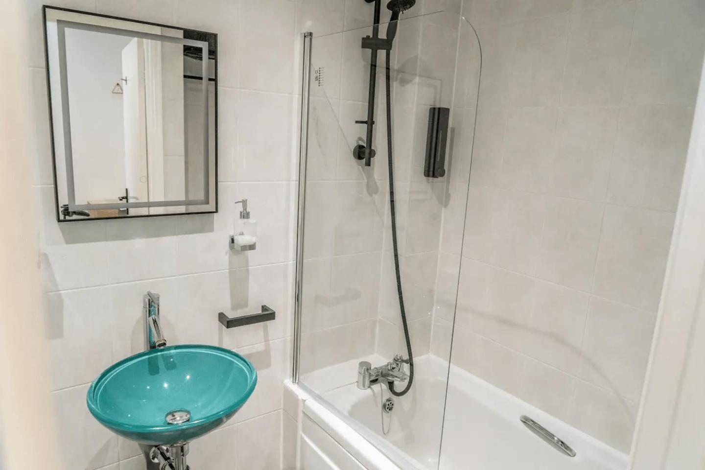 Apartment Heritage Key Ltd *